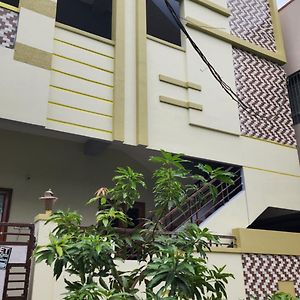 ホテル Kalyani Residency Mandapeta Exterior photo