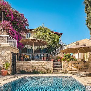 Cyprus Villages Hotel & Restaurant - Central Location - Bed & Breakfast - With Access To Pool And Stunning Views トチーニ Exterior photo