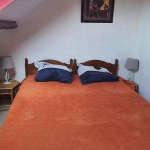 Barbezieres Domi Et Les Chats Bed & Breakfast Exterior photo