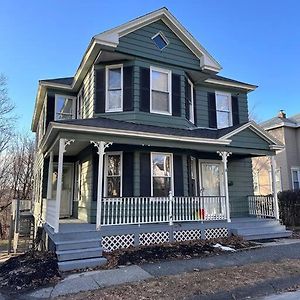 Large 4Bd, 2Bath Victorian Home Near Downtown ウースター Exterior photo