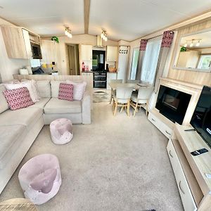 252 Wilksworth Caravan Park - Two Bedroom - Pool Access ウィンボーン・ミンスター Exterior photo