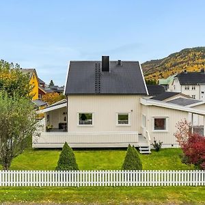 Modern House In Secluded Central Orkanger オルカンゲル Exterior photo