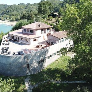 Varco Sabino Agriturismo Incantesimo Del Lago Saltoヴィラ Exterior photo