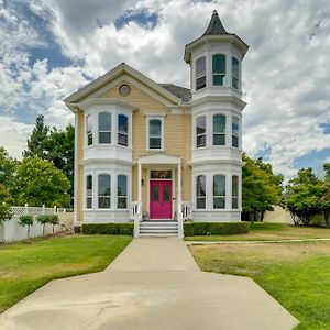 Modesto Mansion On 2 Acres - Great For Families!ヴィラ Exterior photo