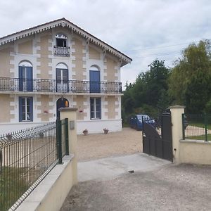 Montendre Montplaisir Bed & Breakfast Exterior photo