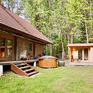 Rannakula  Quiet Log House, Vaikne Palkmaja, Saun Ja Kuemblustuennヴィラ Exterior photo