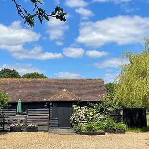 Staplehurst Maplehurst Barn Stablesヴィラ Exterior photo