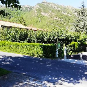 Casteil St Martin Du Canigou Bed & Breakfast Exterior photo