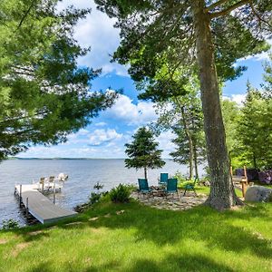 Lakefront Tower Family Home With Dock And Backyard! Exterior photo