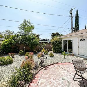 カラバサス Cozy Studio With Shared Backyard In La - Hal2-Calヴィラ Exterior photo