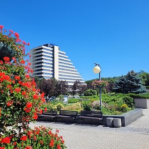 Hotel Cascade モスト Exterior photo