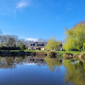 Landévant Le Domaine Des Sources Bed & Breakfast Exterior photo