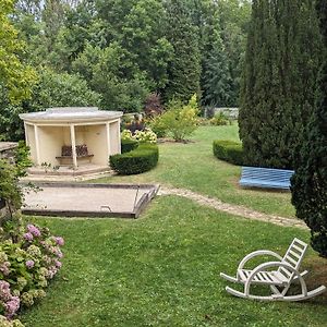 Droue-sur-Drouette La Closerie Bed & Breakfast Exterior photo