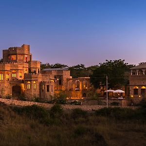 ホテル Manmatha, Udaipur Thur Exterior photo