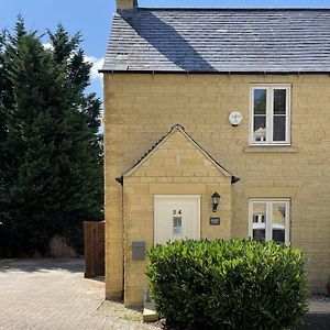 Cosy Cotswolds Cottage シップトン・オリフ（チェルトナム近く） Exterior photo