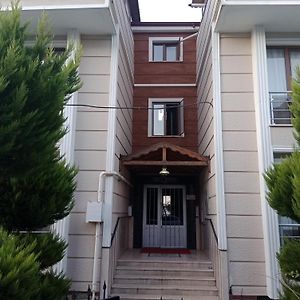 Halic Apartmani Inn ヤロヴァ Exterior photo