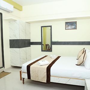 ホテル M R Residency Belagavi Exterior photo