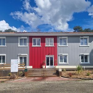 Coimères Le Nid Cabailla Bed & Breakfast Exterior photo