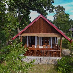 Warahana River Side Cottage Rathkarawwa Exterior photo