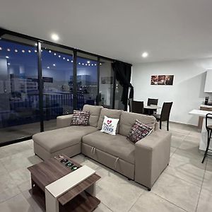 City Haven Retreat - Condominio 71 サンサルバドル Exterior photo