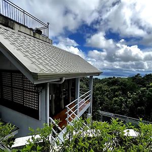 タガイタイCabin With Taal View And Netflixアパートメント Exterior photo