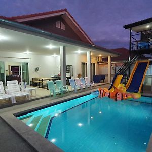 Family Pool Villa Chaam チャアム Exterior photo