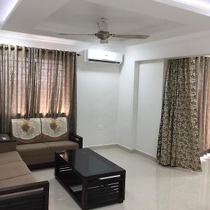 Luxurious 2 Bedroom Apartment In Thiruvalla Town サーウーバラ Exterior photo