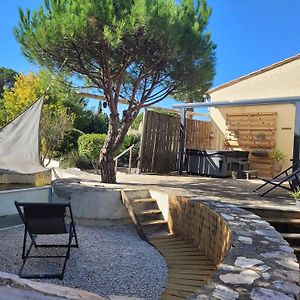 Malves-en-Minervois Le Mas Chambre Avec Jacuzzi Prive Bed & Breakfast Exterior photo