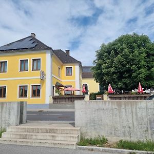 ホテル Gasthof Weidenauer- Gabi'S Cafe エンマースドルフ・アン・デア・ドナウ Exterior photo