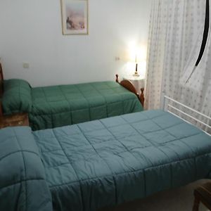 Habitacion Privada Doble Toledo Bed & Breakfast Exterior photo