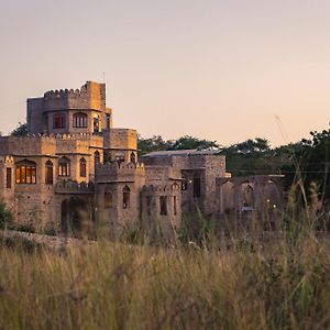 ウダイプル Manmatha A Luxury Retreat Bed & Breakfast Exterior photo