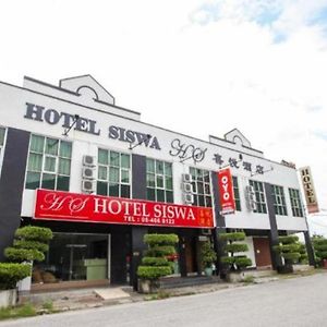 Hs Hotel Siswa Near Utar カンパー Exterior photo