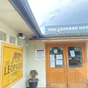 Leopard Hotel Waipukurau Exterior photo