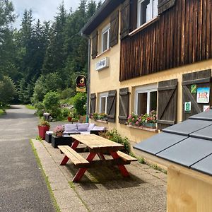 Auberge De L'Etang Du Devin ラプートロワ Exterior photo