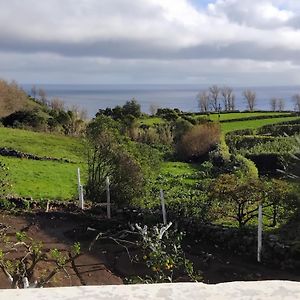 ホテル Caverna Di Panda Lajes das Flores Exterior photo