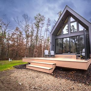 Gorgeous Modern Chalet In The Woods Wellston Exterior photo