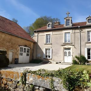 Graffigny-Chemin Le Pasteur Danseur Bed & Breakfast Exterior photo