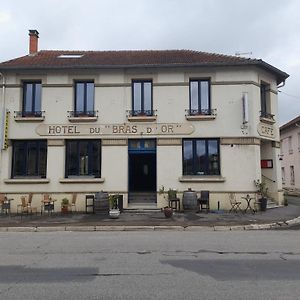 ホテル Le Bras D'Or Varennes-en-Argonne Exterior photo