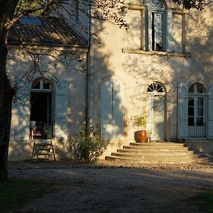 Merles Manoir Larcouillet Bed & Breakfast Exterior photo