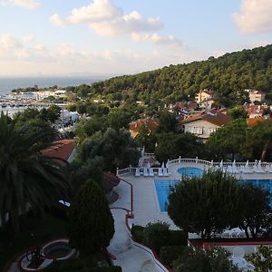 Merit Halki Palace Hotel ヘイベリアダ Exterior photo