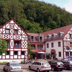 Behringers Freizeit - Und Tagungshotel ゲスヴァインシュタイン Exterior photo