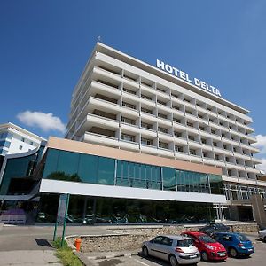 Hotel Delta 3 トゥルチャ Exterior photo