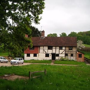 ギルフォード Lockhurst Hatch Farm Bed & Breakfast Exterior photo