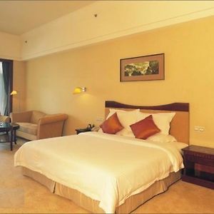 Phoenix Hotel Wuyi 江門市 Room photo