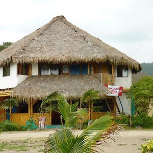 Las Tunas Wipeout Cabana Restaurant Bed & Breakfast Exterior photo