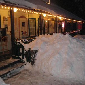 Whittaker'S Motel & Historic Bunkhouse アッシュフォード Exterior photo