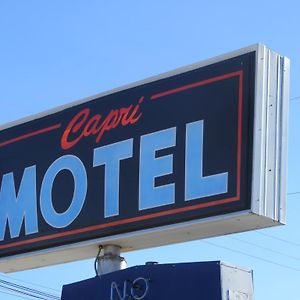 Capri Motel スコッツブラフ Exterior photo
