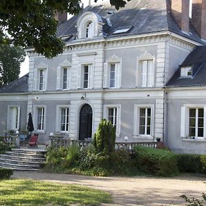 シセ・アン・トゥレーヌ Chateau De La Chaise Bed & Breakfast Exterior photo