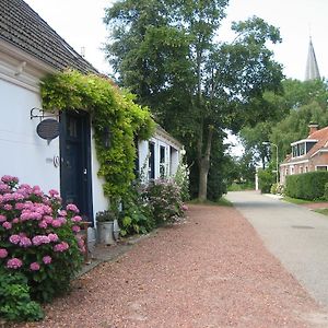 Saaxumhuizen Finisterre Bed & Breakfast Exterior photo