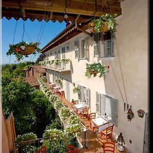 Sciolze Il Paladino Bed & Breakfast Exterior photo